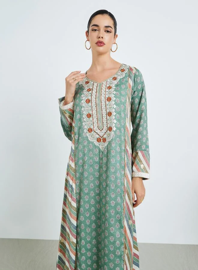 Amirah Women Green Embroidered Maxi Jalabiya